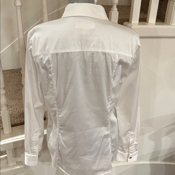 Michael kors white blouse. - Picture 4 of 7